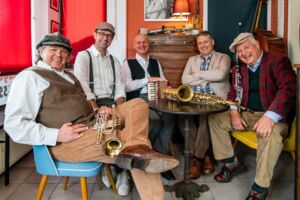LES PASTIS - Ein musikalischer Kurztrip mit internationalen Hits der 50er und 60er Jahre